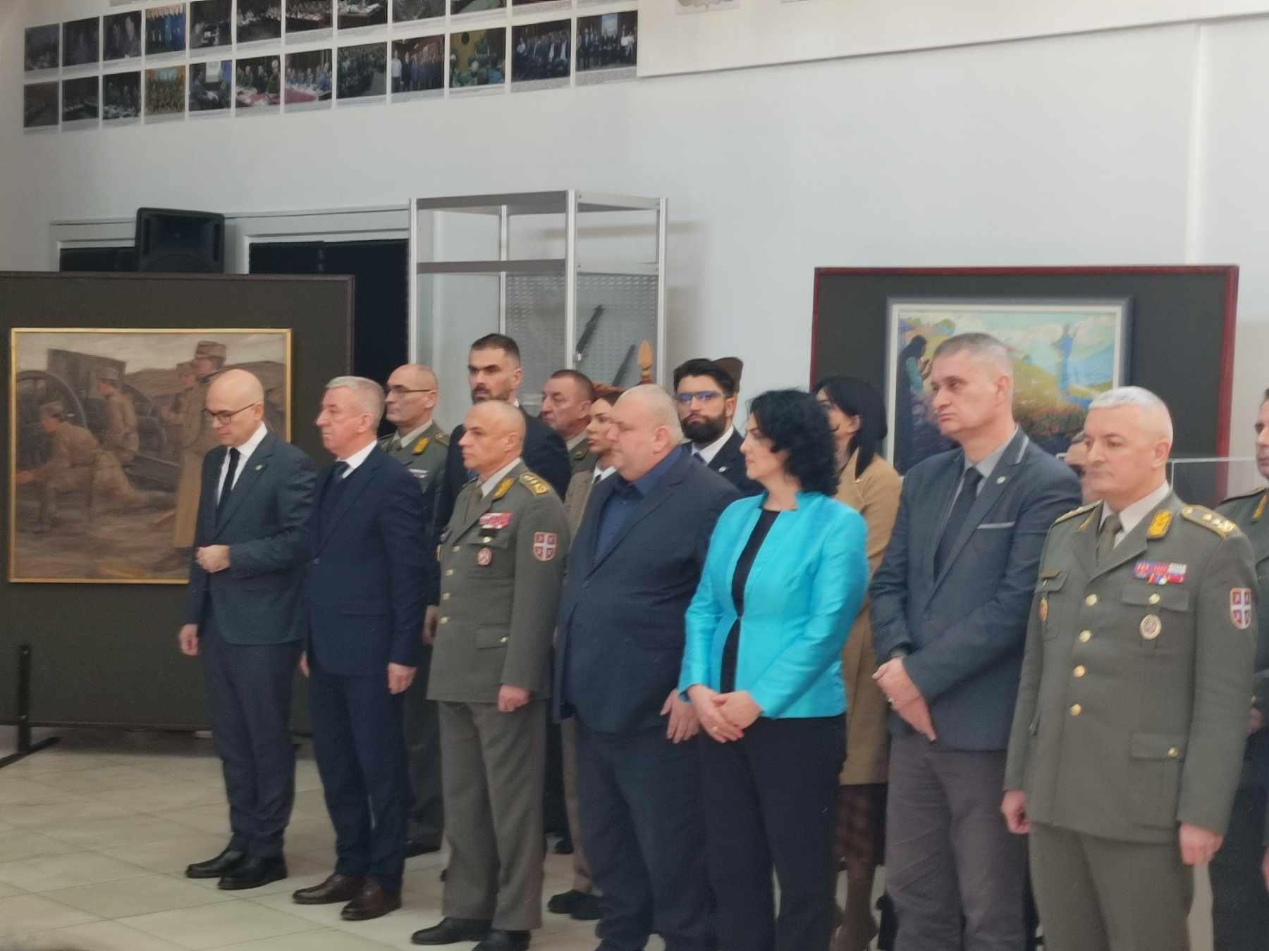 U prisustvu ministra odbrane u Domu vojske otvorena izložba Srbija kroz vreme”